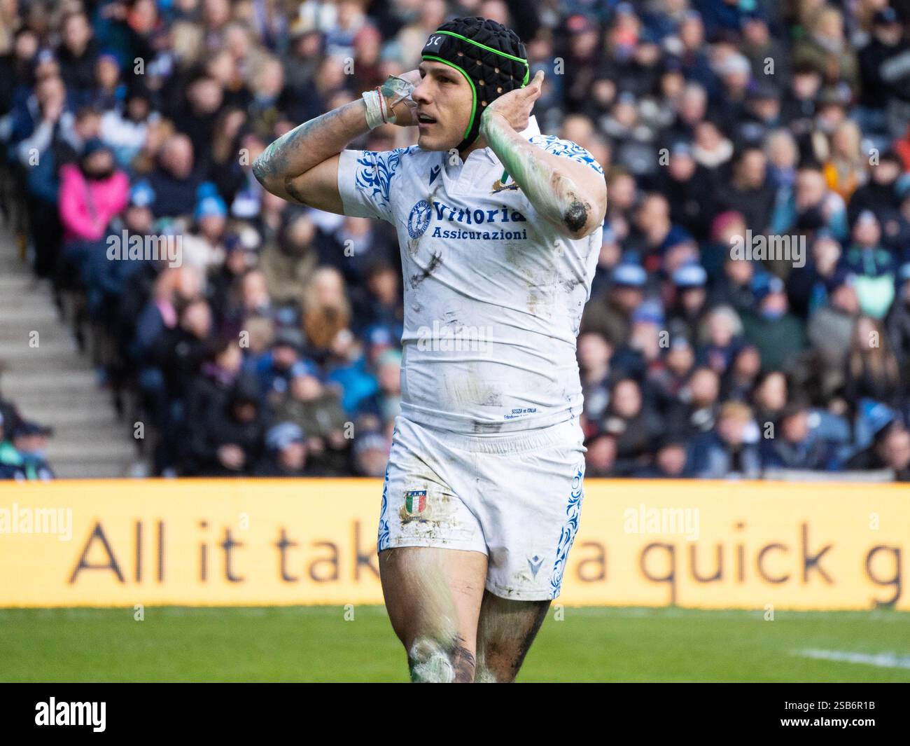 13) Juan Ignacio BREX celebra il punteggio per l'Italia nella Scozia contro Italia 6 Nazioni, Edimburgo, Scozia, 1 febbraio 2025, credito: Samuel Wardle/Alamy Live News Foto Stock