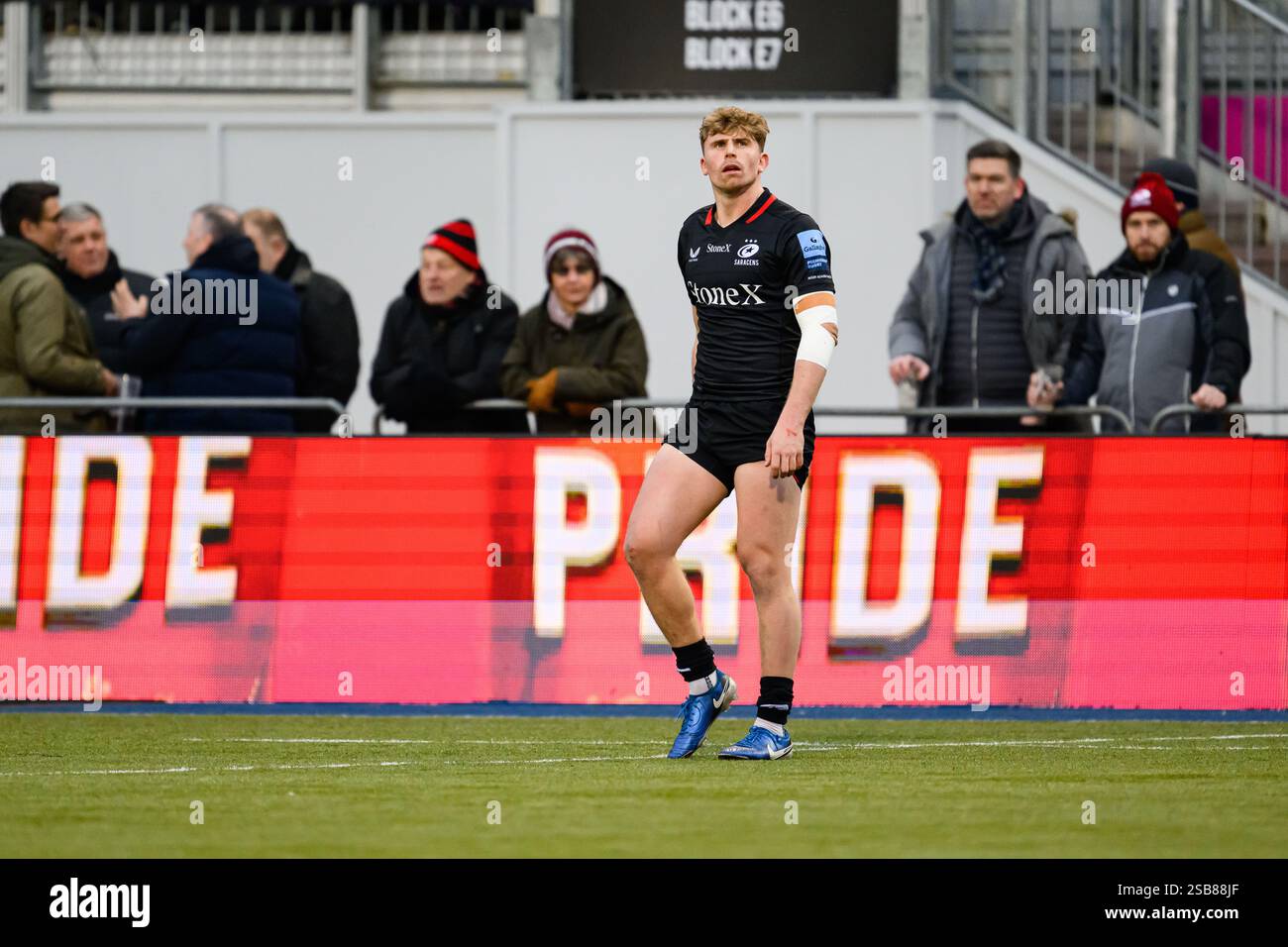 LONDRA, REGNO UNITO. 01 febbraio 25. Jouie Johnson dei Saracens prende un calcio di conversione durante la Premiership Rugby Cup Saracens Men vs Ealing Trailfinders allo Stonex Stadium sabato 1 febbraio 2025. LONDRA, INGHILTERRA. Crediti: Taka G Wu/Alamy Live News Foto Stock