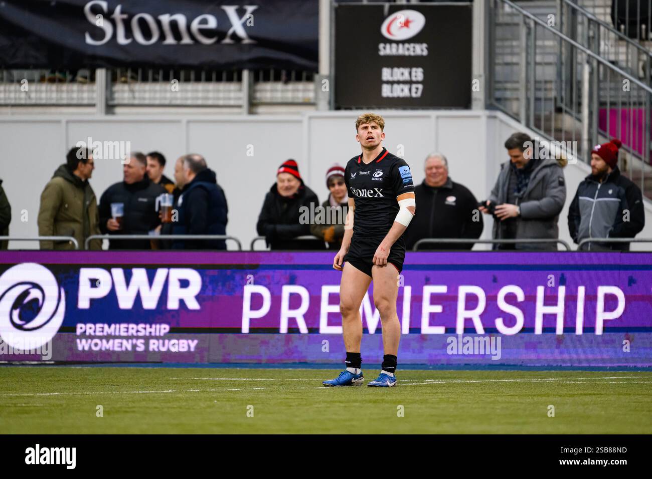 LONDRA, REGNO UNITO. 01 febbraio 25. Jouie Johnson dei Saracens prende un calcio di conversione durante la Premiership Rugby Cup Saracens Men vs Ealing Trailfinders allo Stonex Stadium sabato 1 febbraio 2025. LONDRA, INGHILTERRA. Crediti: Taka G Wu/Alamy Live News Foto Stock