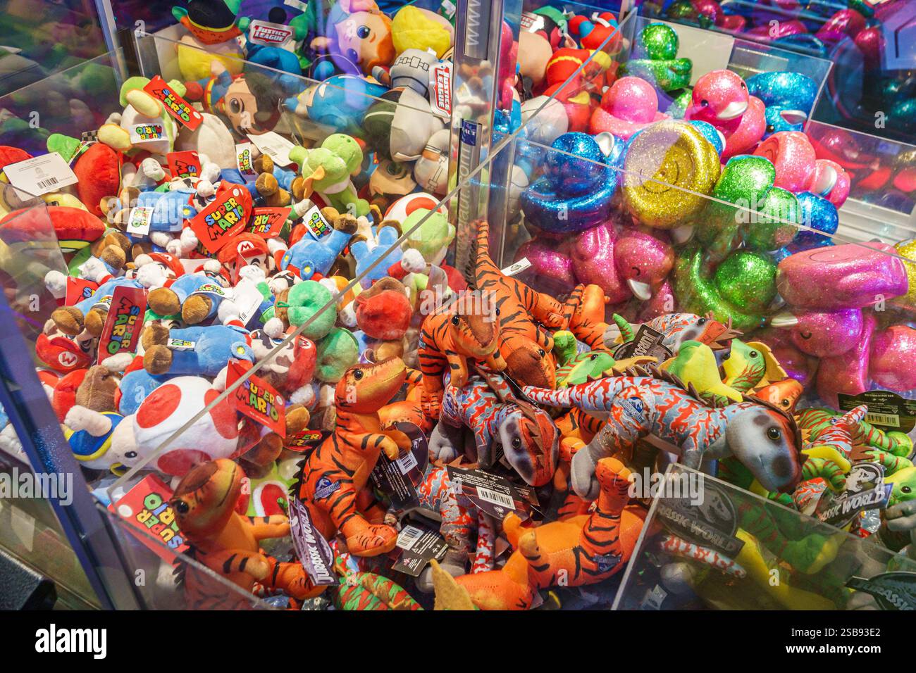 Miami, Florida, nave da crociera norvegese NCL, itinerario di 11 giorni sul Mar dei Caraibi, a bordo interno, videogiochi, intrattenimento, CLAW ma Foto Stock