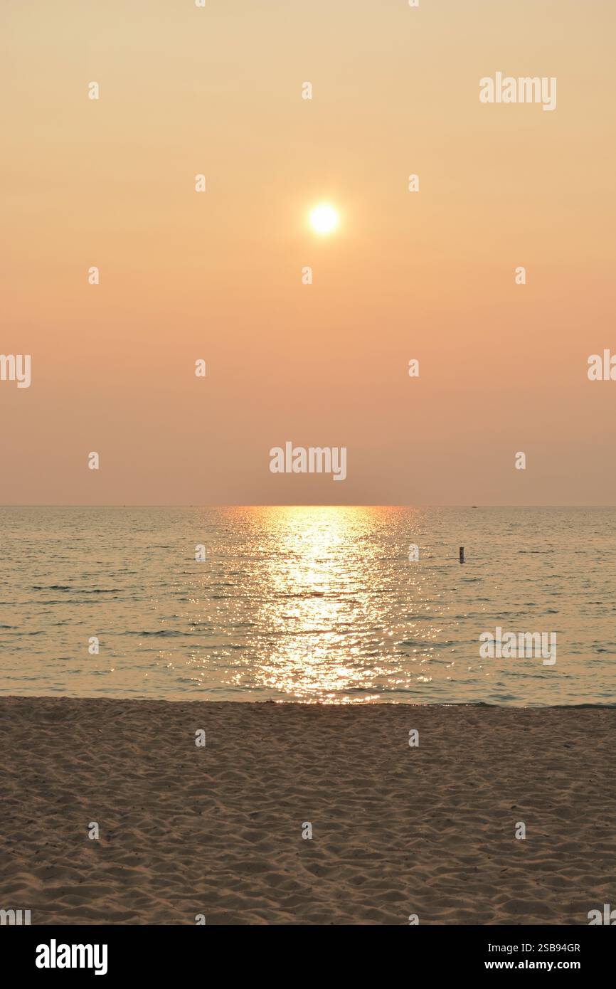 Tramonto sulla spiaggia di Charlevoix, Michigan Foto Stock