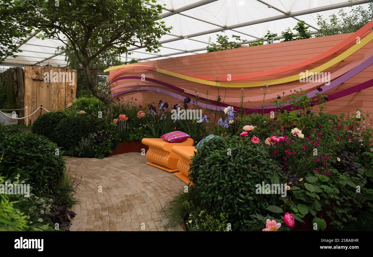 Panathlon Joy Garden disegnato da Penelope Walker, RHS Chelsea Flower Show 2024 Foto Stock