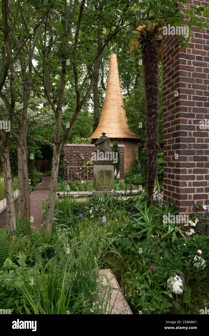 St James's Piccadilly: Imagine the World to be Different disegnato da Robert Myers, RHS Chelsea Flower Show 2024 Foto Stock