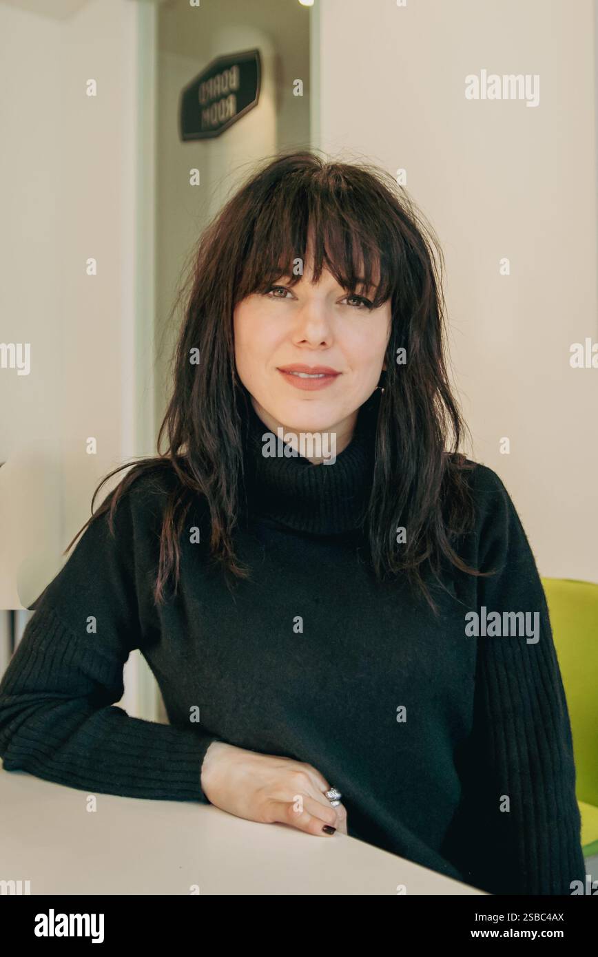 Ritratto di Imelda May scattato durante un'intervista per promuovere il suo prossimo album Life Love Flesh Blood Foto Stock