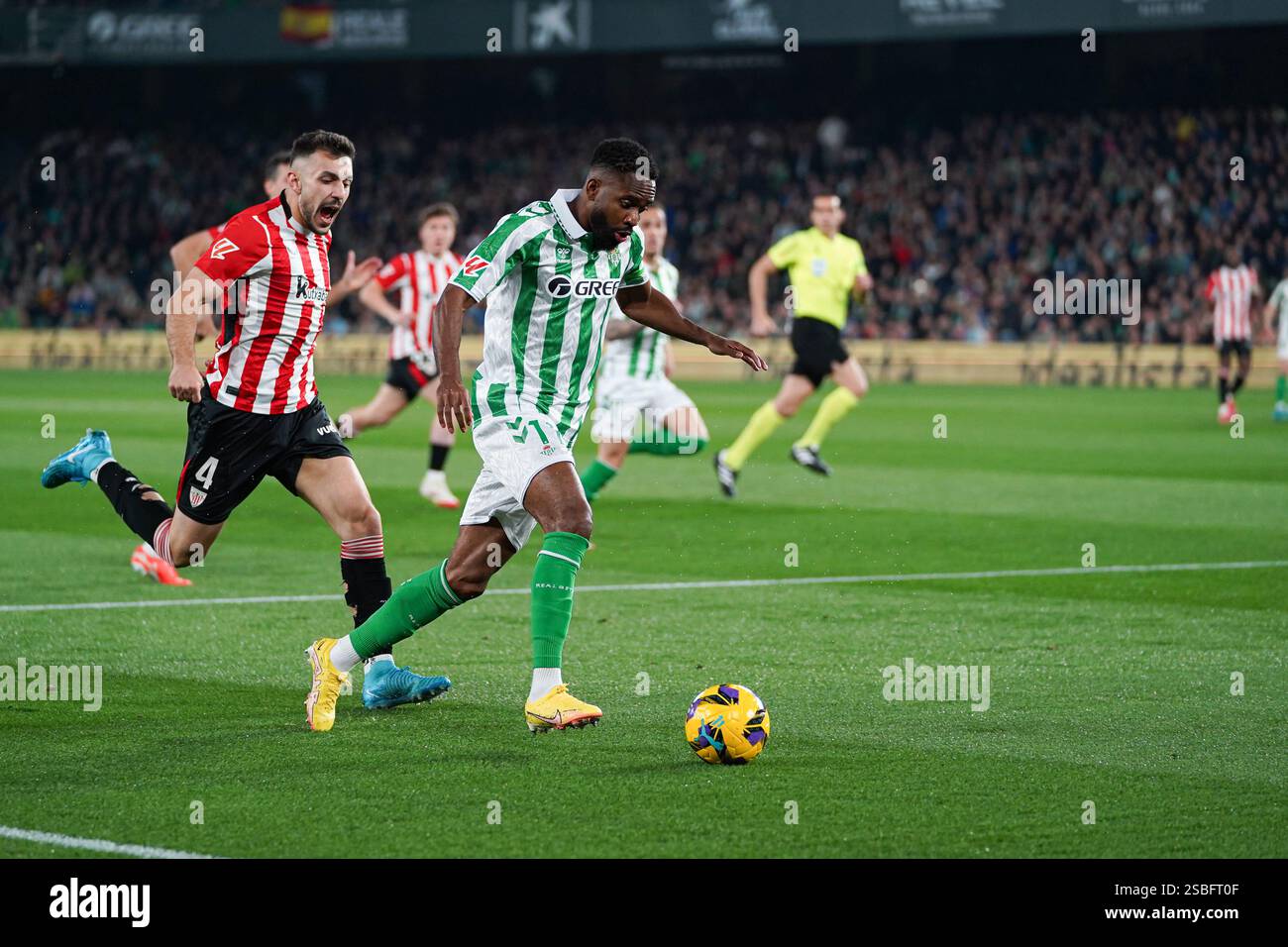 Bakambu (Real Betis) durante la partita di LaLiga tra Real Betis e Athletic Club, a Benito Villamarin il 2 febbraio 2025 a Siviglia, Spagna Foto Stock