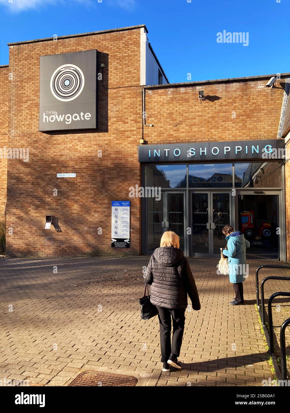 Centro commerciale Howgate, Falkirk, Scozia - Immagine stock catturata con smartphone