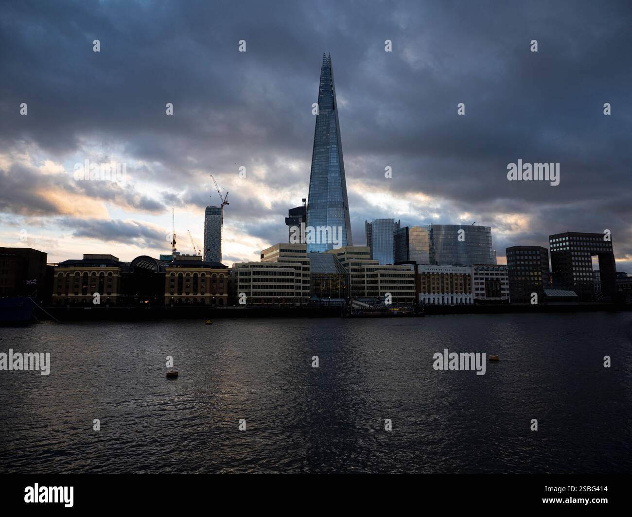 Sunset at the Shard, Skyscraper, South London, Londra, Inghilterra, REGNO UNITO, REGNO UNITO. Foto Stock