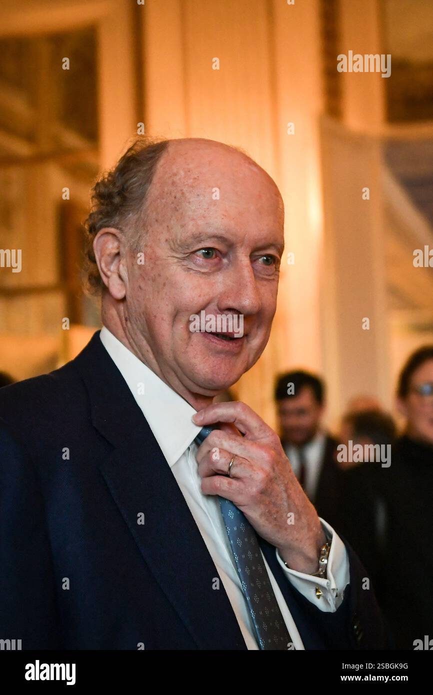 Parigi, Francia. 3 febbraio 2025. Il nipote del generale de Gaulle, Yves de Gaulle, guarda durante una cerimonia per presentare gli archivi del generale de Gaulle, prevenuti dallo Stato al Ministero della Cultura di Parigi il 3 febbraio 2025. Foto di Firas Abdullah/ABACAPRESS. COM credito: Abaca Press/Alamy Live News Foto Stock