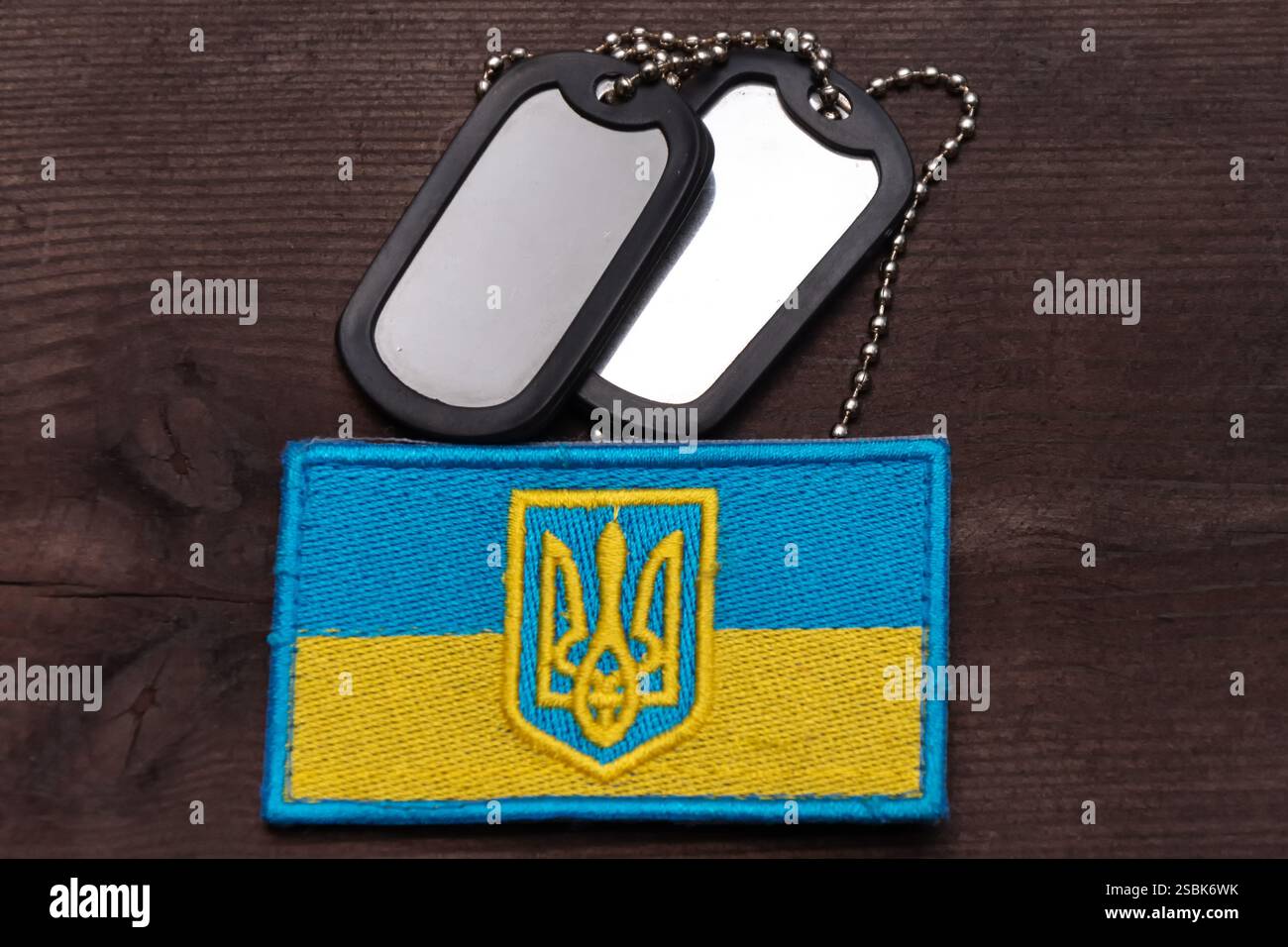 Simboli del servizio militare ucraino: Distintivi e patch di bandiera Foto Stock