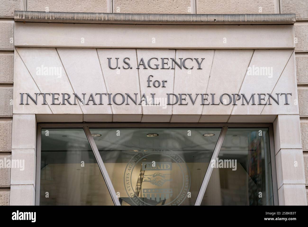 Washington, Stati Uniti. 3 febbraio 2025. Il quartier generale della U.S. Agency for International Development (USAID) si trova a Washington, DC lunedì 3 febbraio 2025. Oggi, il capo dell'efficienza del governo (DOGE) Elon Musk e il presidente Donald Trump hanno annunciato che chiuderanno l'agenzia di assistenza straniera. Foto di Bonnie Cash/UPI credito: UPI/Alamy Live News Foto Stock