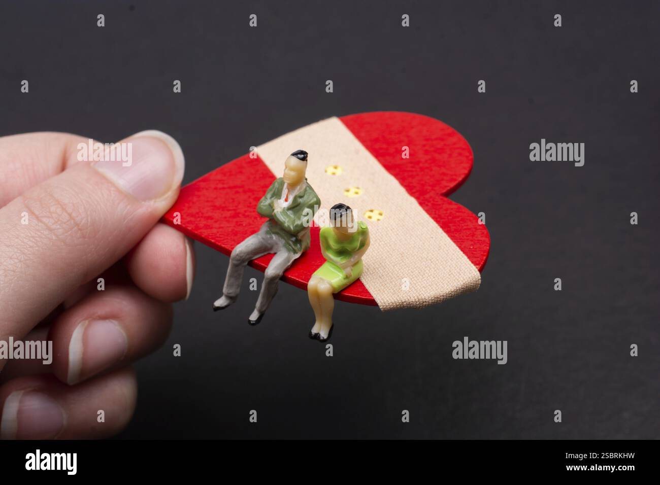 Cuore rotto, amore e San Valentino problemi di relazione concetto Foto Stock