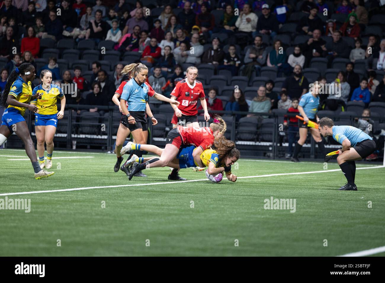 Nanterre, Francia. 1 febbraio 2025. Semifinale femminile, ASM Rugby Féminin e LOU Sevens durante il campionato francese di Extenso Supersevens, Finals rugby 7 il 1° febbraio 2025 alla Paris la Défense Arena di Nanterre, Francia - Photo Damien Kilani/DK Prod/DPPI Credit: DPPI Media/Alamy Live News Foto Stock