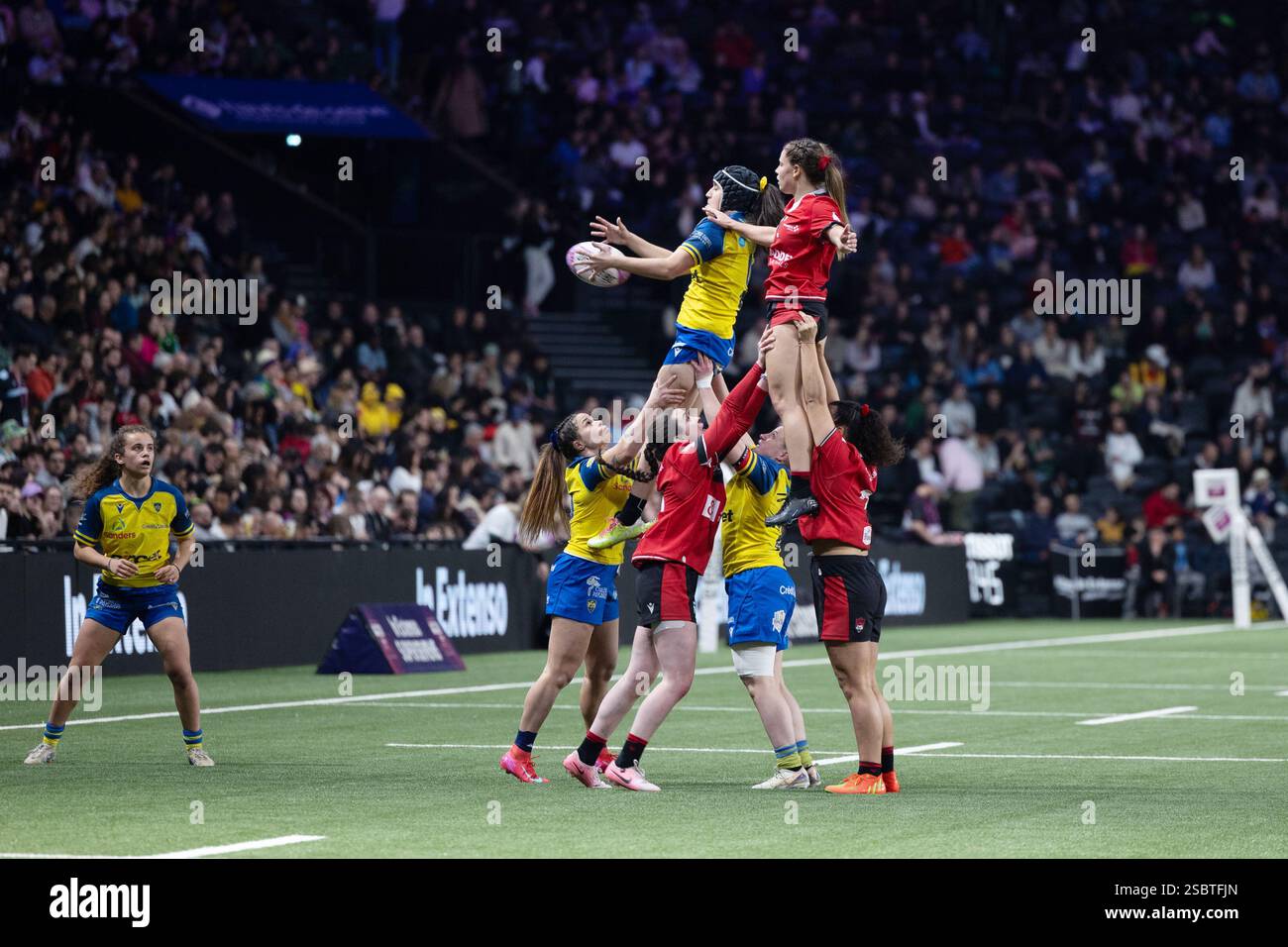 Nanterre, Francia. 1 febbraio 2025. Semifinale femminile, ASM Rugby Féminin e LOU Sevens durante il campionato francese di Extenso Supersevens, Finals rugby 7 il 1° febbraio 2025 alla Paris la Défense Arena di Nanterre, Francia - Photo Damien Kilani/DK Prod/DPPI Credit: DPPI Media/Alamy Live News Foto Stock