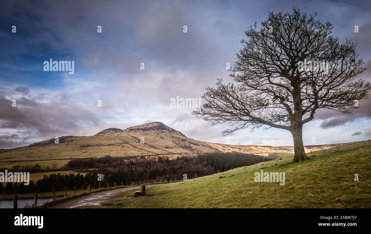 Il dove Stone Reservoir si trova alla convergenza delle valli del Greenfield e del Chew Brooks sopra il villaggio di Greenfield, sul Saddleworth Moor in Foto Stock