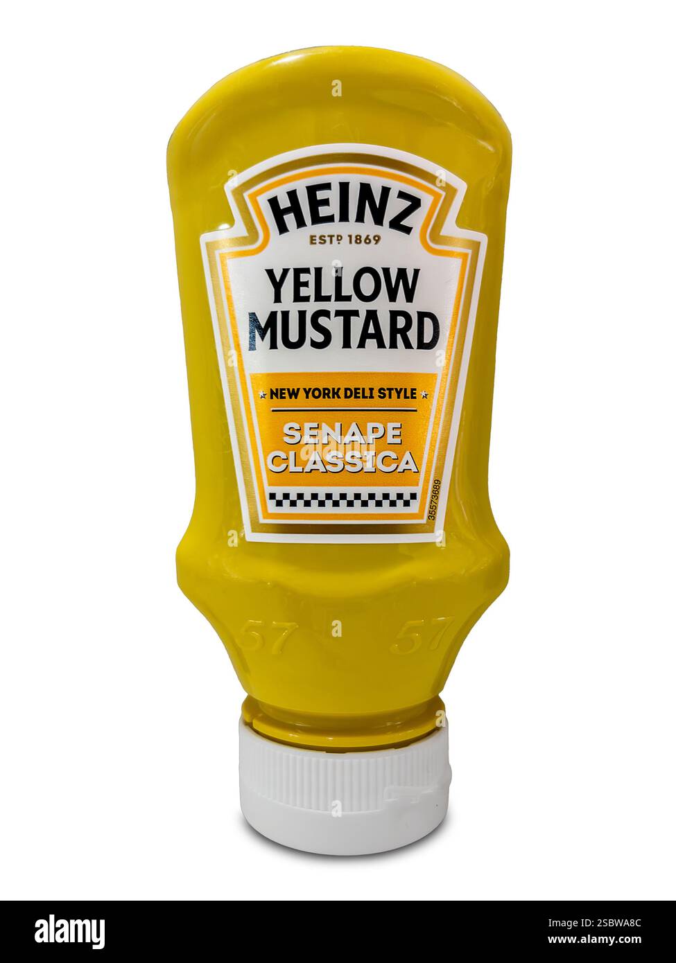 Italia - 3 febbraio 2025: Heinz Yellow Mustard New York Deli Style, Kraft Heinz classica senape in bottiglia di plastica spremibile isolata su clipp bianchi Foto Stock