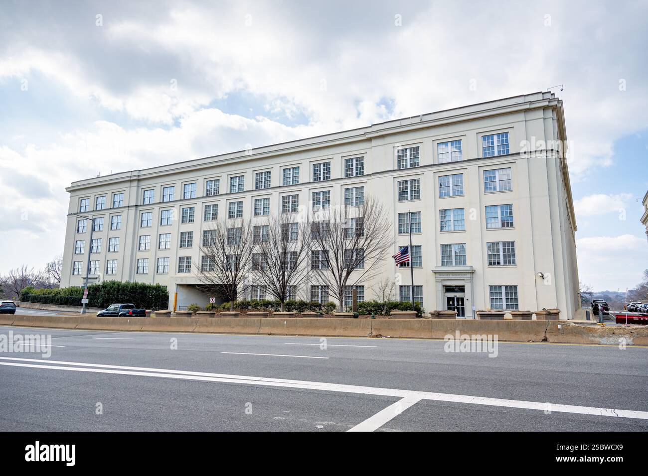 WASHINGTON DC - il Bureau of the Fiscal Service, un'agenzia del Dipartimento del Tesoro responsabile della gestione dei pagamenti e delle riscossioni del governo federale. Il Bureau elabora ogni anno migliaia di miliardi di miliardi di transazioni federali, tra cui prestazioni di previdenza sociale, rimborsi fiscali e titoli del Tesoro. L'agenzia funge da gestore finanziario del governo federale. Foto Stock