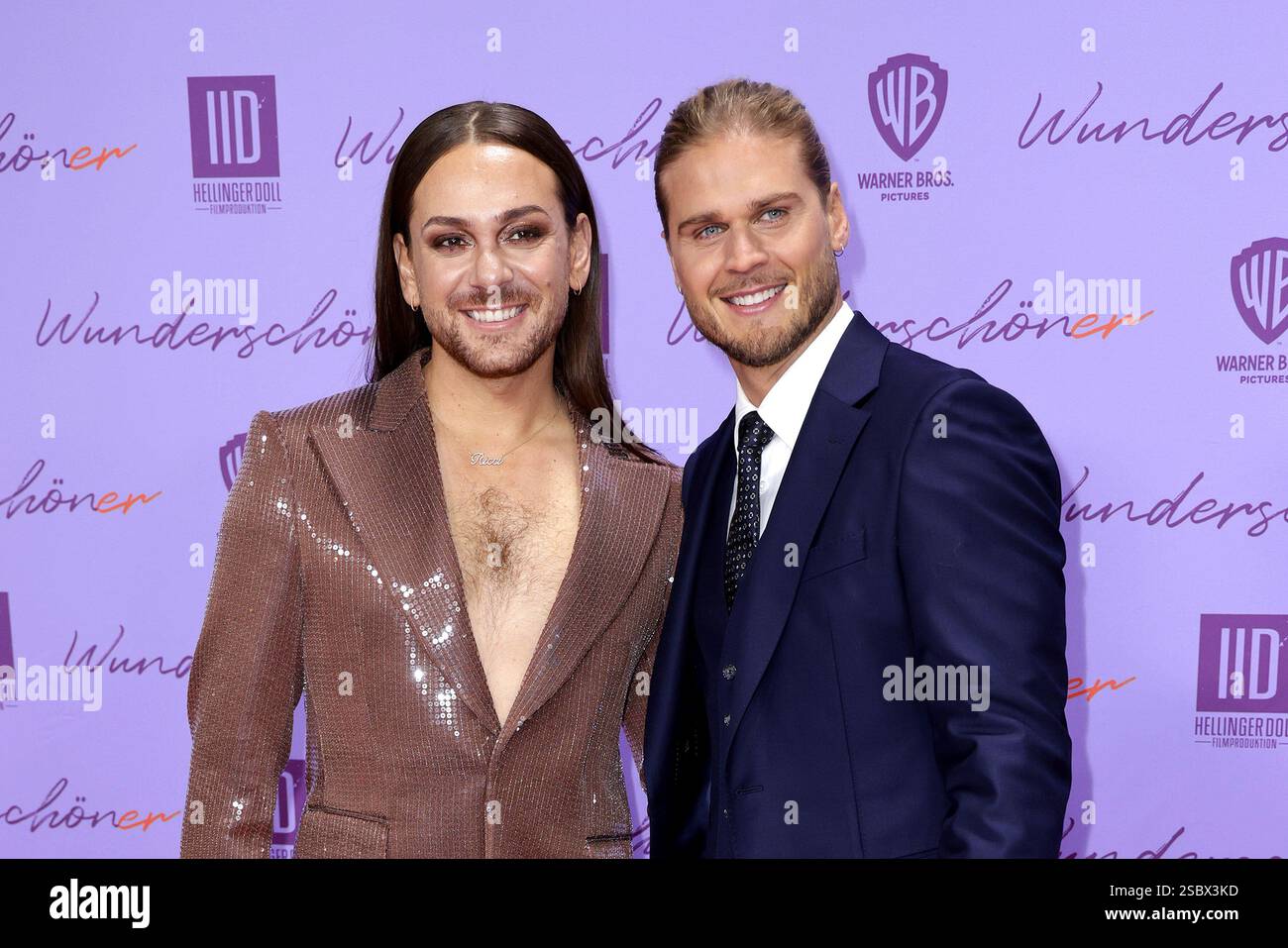 Riccardo Simonetti e Rurik Gislason bei der Film Premiere von ‚„Wunderschoener“ AM 4.02.2025 a Berlino Foto Stock