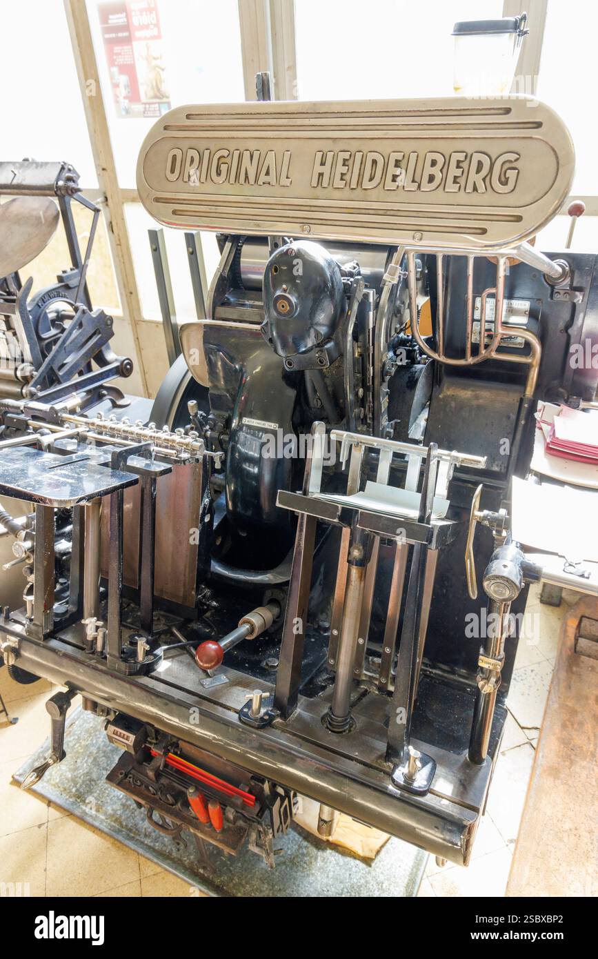 Macchina da stampa originale Heidelberg presso il museo della stampa e della carta, Thuin, Belgio Foto Stock