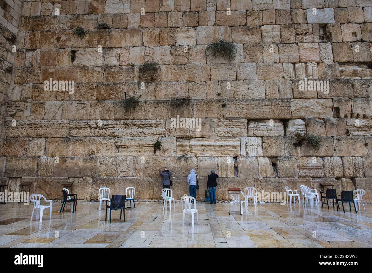 Il muro Occidentale, o il “muro del pianto” o il “Kotel”, è il sito più religioso al mondo per il popolo ebraico, situato nella città vecchia di Gerusalemme, Foto Stock