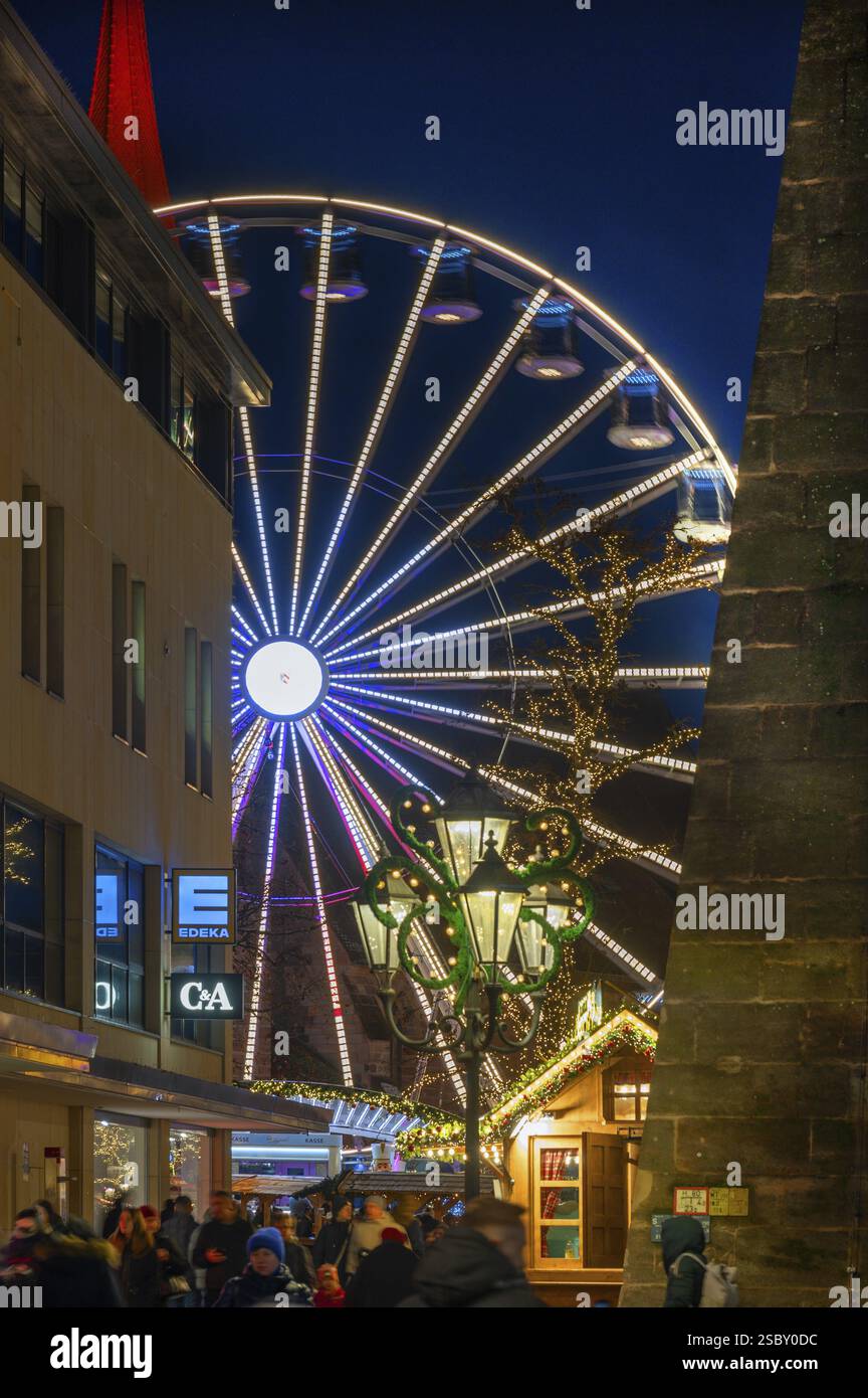 Rieserad presso il villaggio natalizio invernale di Jakobsplatz, Norimberga, Franconia media, Baviera, Germania, Europa Foto Stock