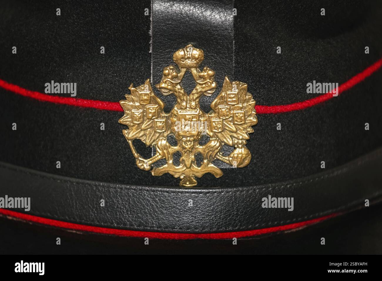Cockade sul tetto di un soldato dell'esercito dell'Impero russo Silistra, Bulgaria, Europa Foto Stock