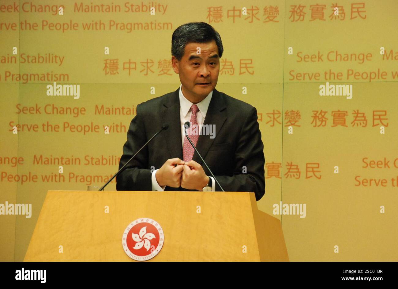 Primo indirizzo politico dell'amministratore delegato di Hong Kong Leung Chun-ying 03. Foto Stock