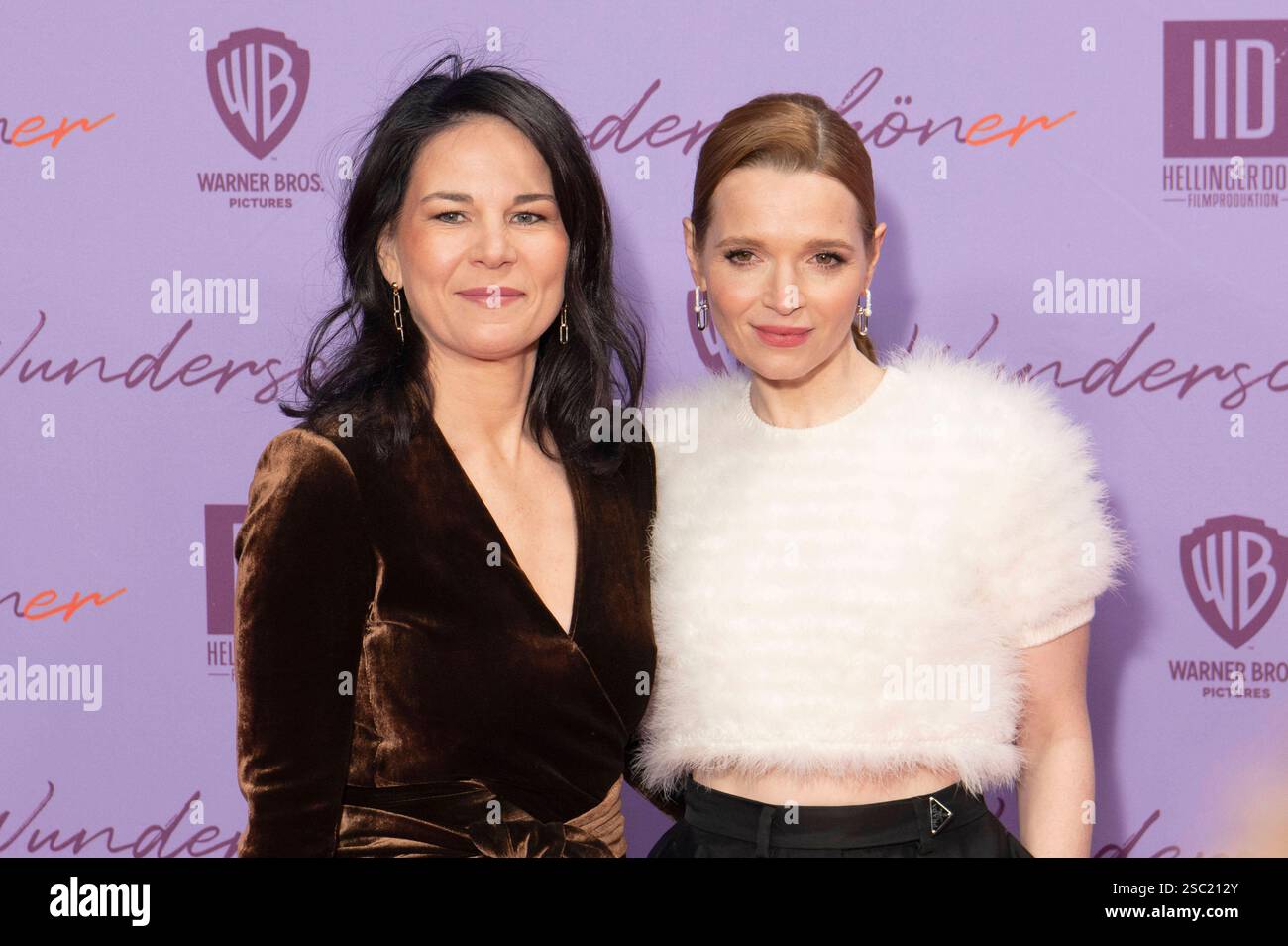 Annalena Baerbock und Karoline Herfurth bei der Weltpremiere des Kinofilms Wunderschöner im Zoo Palast. Berlino, 04.02.2025 *** Annalena Baerbock e Karoline Herfurth alla prima mondiale del film Wunderschöner allo Zoo Palast Berlin, 04 02 2025 foto:XJ.xKnowlesx/xFuturexImagex wunderschoener_5361 Foto Stock