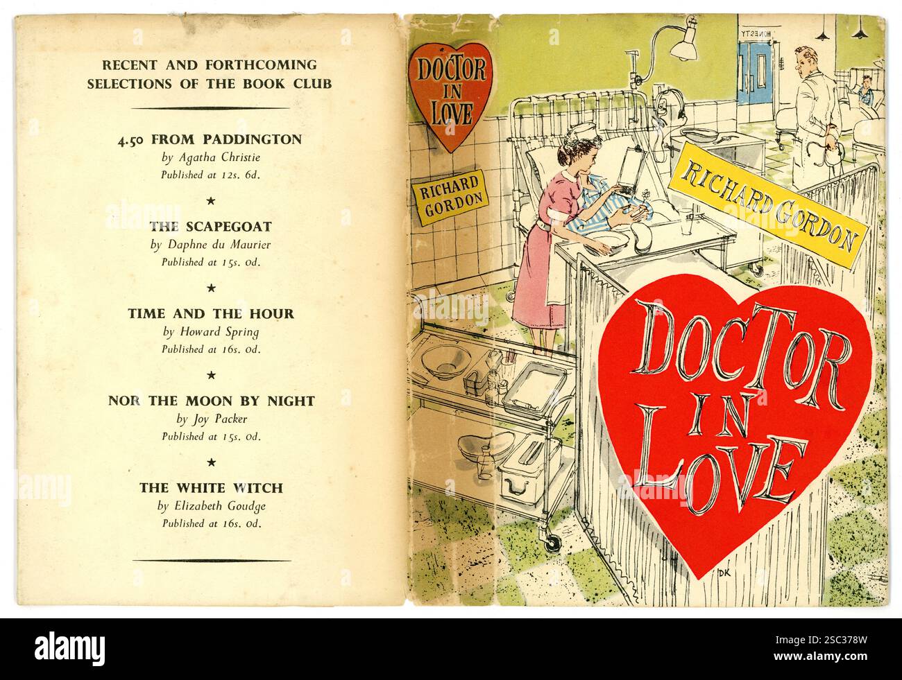 Copertina rigida del libro vintage 1950 (copertina anteriore e posteriore), Doctor in Love di Richard Gordon, romanzo comico britannico Made in a film, pubblicato da The Book Club, 1957, Regno Unito Foto Stock