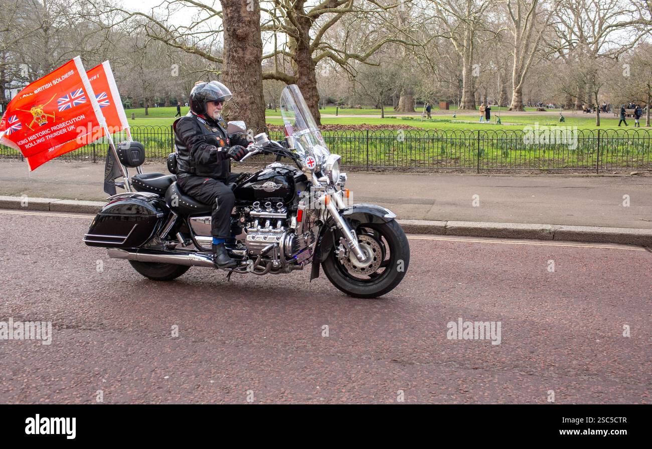 Londra, Regno Unito. 5 febbraio 2025. I veterani dell'Irlanda del Nord hanno organizzato una protesta nel centro di Londra contro i piani del governo di abrogare il Legacy Act Credit: Richard Lincoln/Alamy Live News Foto Stock
