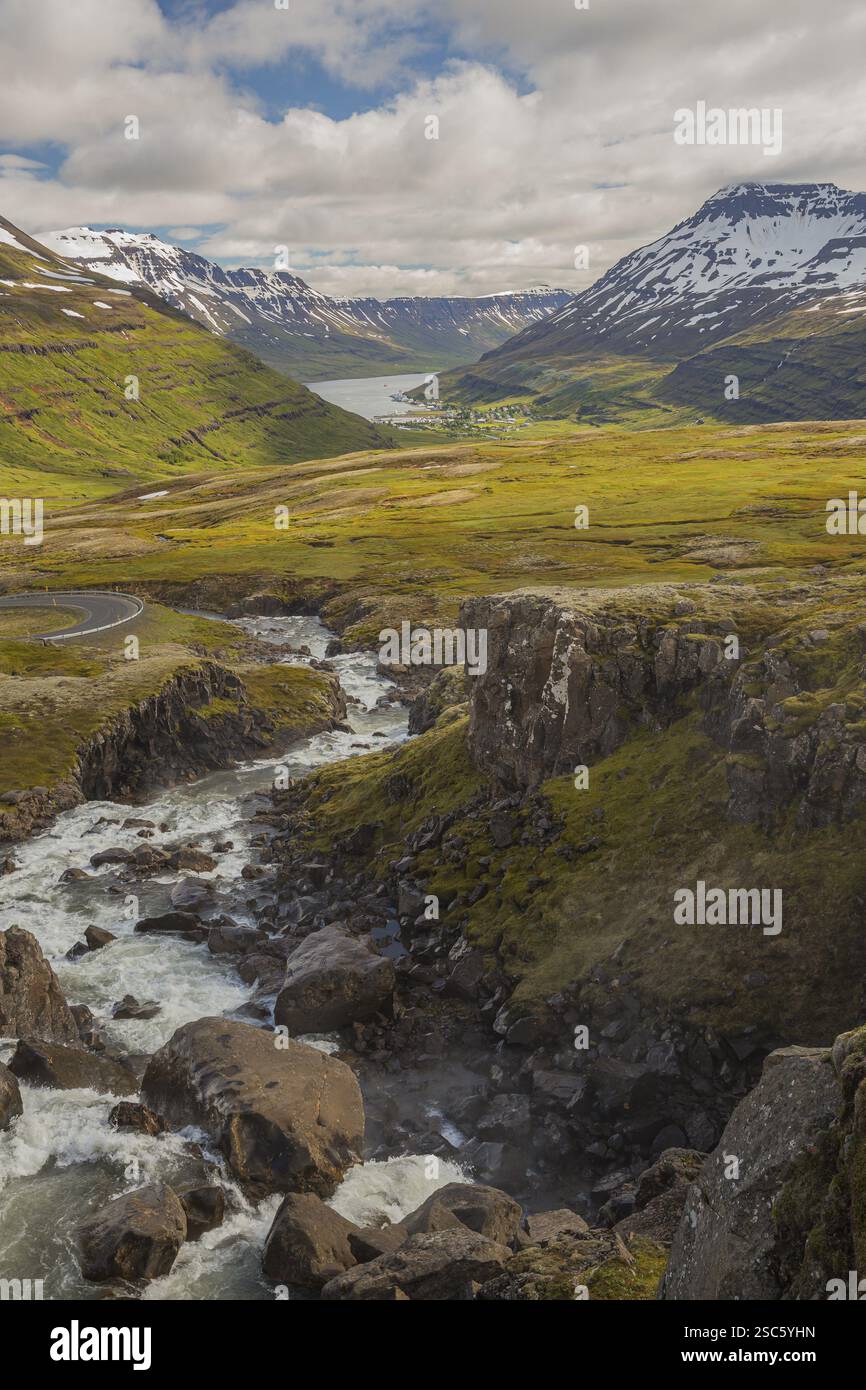 Rapide del fiume Fossa i Pjorsardal, vicino alla cascata Haifoss. E Islanda Foto Stock