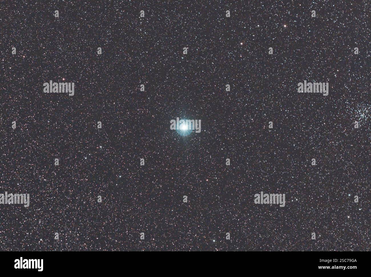 Sirio, costellazione Canis Major, la stella più luminosa del cielo notturno. Mappe stellari e oggetti astronomici nel cielo stellato Foto Stock