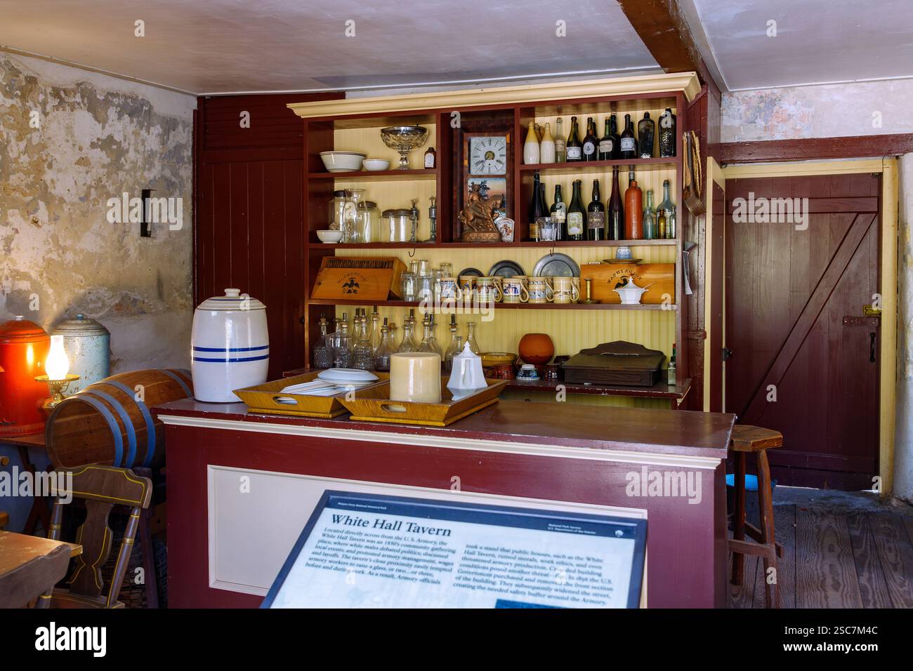 All'interno della White Hall Tavern presso l'Harpers Ferry National Historical Park di Harpers Ferry, Jefferson County, West Virginia, USA Foto Stock