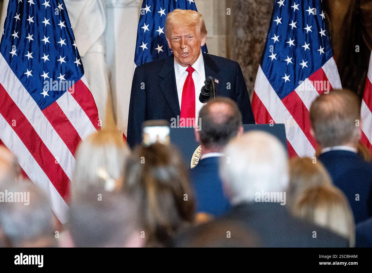 Il presidente degli Stati Uniti Donald Trump parla alla National Prayer Breakfast, al Campidoglio degli Stati Uniti, a Washington, D.C., giovedì 6 febbraio, 2025. (Graeme Sloan/Sipa USA) Foto Stock