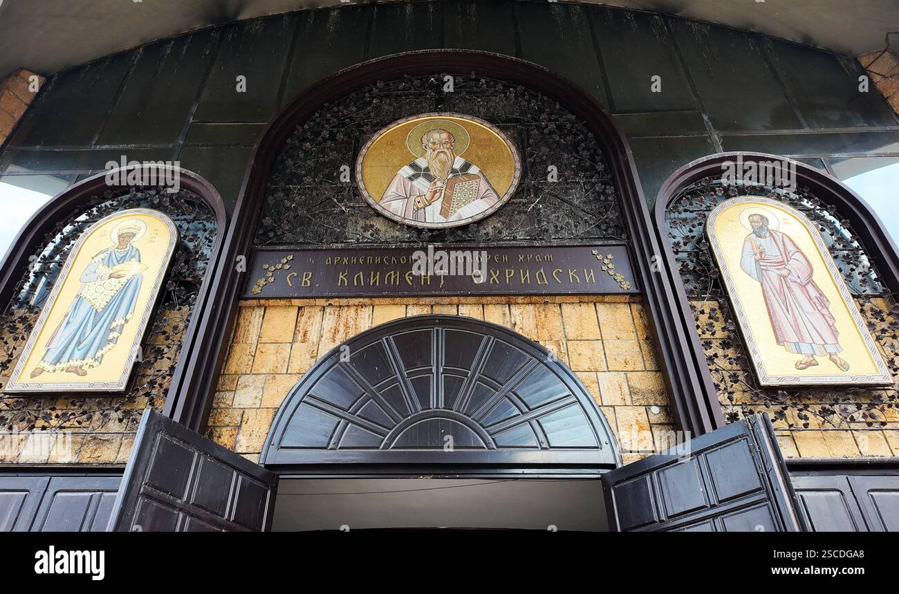 Una vista della storica Chiesa di San Clemente di Ocrida a Skopje, Macedonia Foto Stock