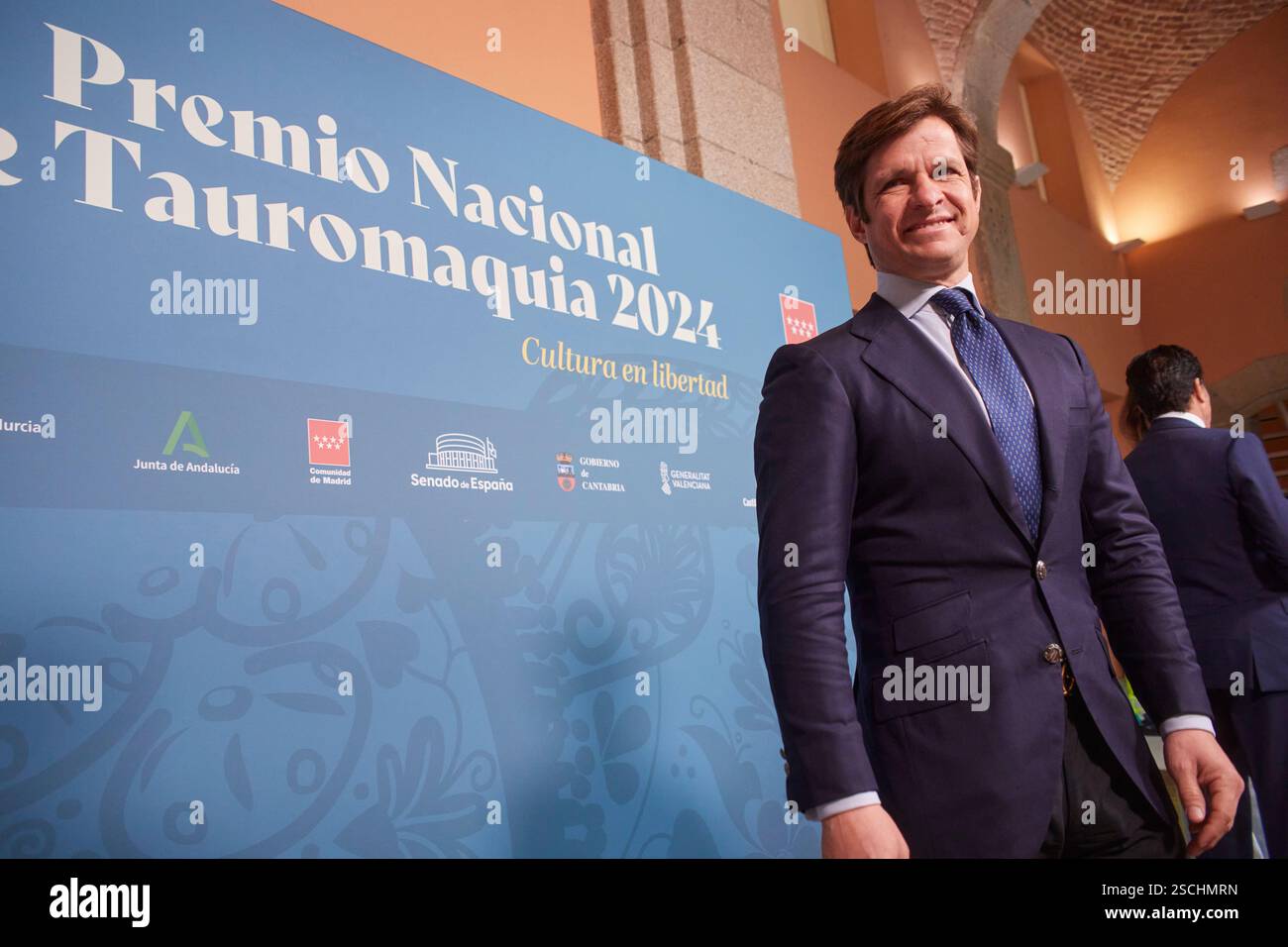 Madrid, 01/30/2025. Vera Casa de Correos. Presentazione del nuovo premio nazionale per la lotta alla bullismo, dopo essere stato sospeso dall'attuale ministro della Cultura, promosso dal Senato, dalla Fondazione Toro de Lidia e da nove comunità autonome. Isabel Díaz Ayuso, Pedro Rollán, il torero El Juli, il residente e allevatore della Fondazione Victoriano Martín e molti altri vi partecipano. Foto: Guillermo Navarro ARCHDC. Crediti: Album / Archivo ABC / Guillermo Navarro Foto Stock