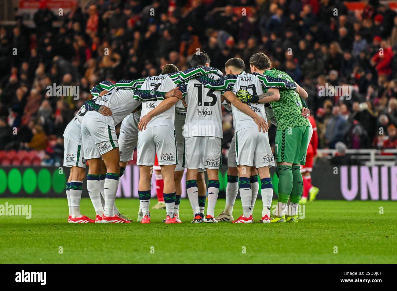 I giocatori del Sunderland in un huddle pre-partita prima della partita contro il Middlesbrough. Foto Stock