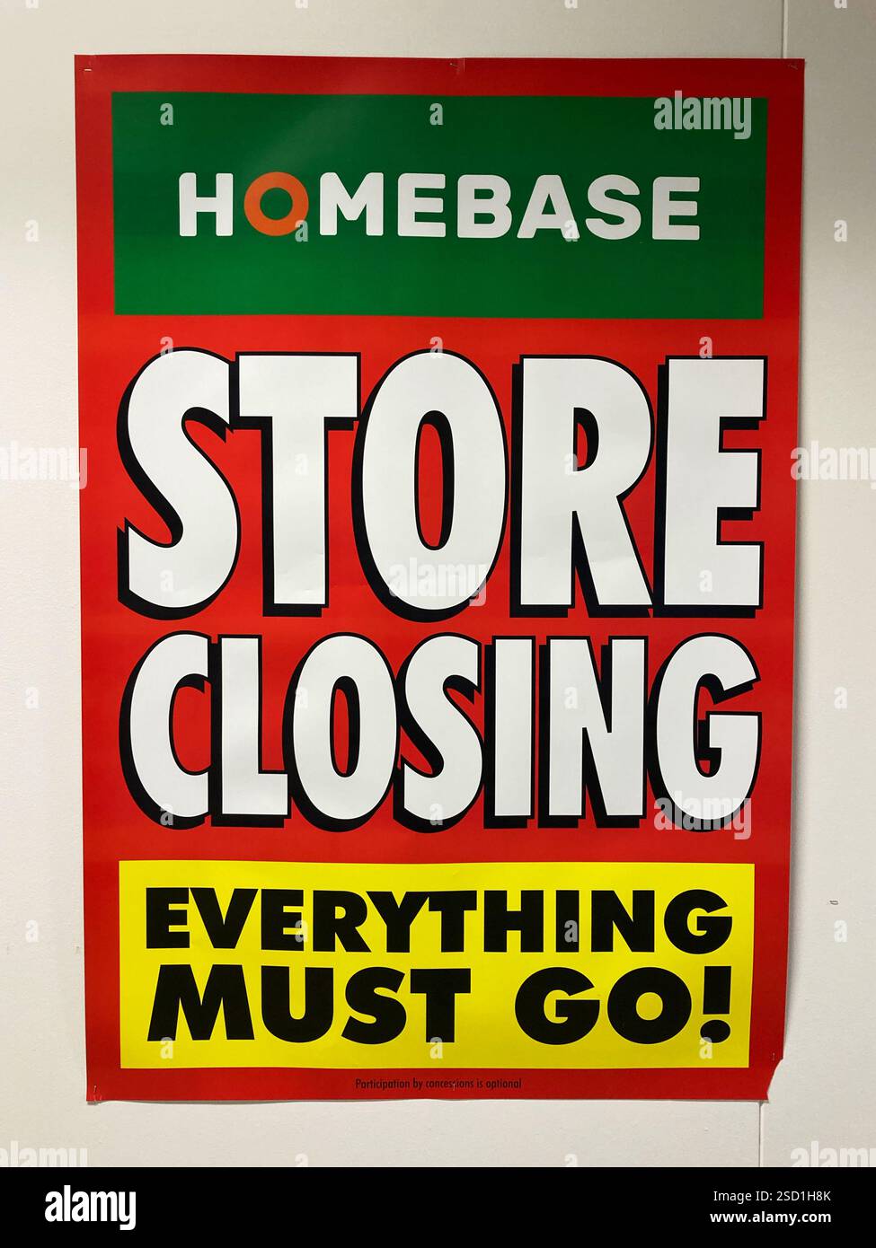 Il negozio della casa al Craigleith Retail Park chiude con tutto il necessario per le vendite, Edimburgo, Scozia - Immagine stock catturata con smartphone