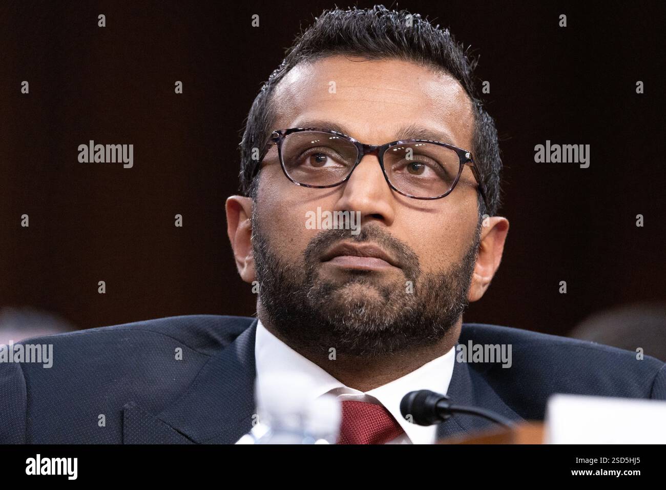 La commissione di intelligence del Senato esamina la nomina di Kashyap Patel a direttore del Federal Bureau of Investigation. Foto Stock