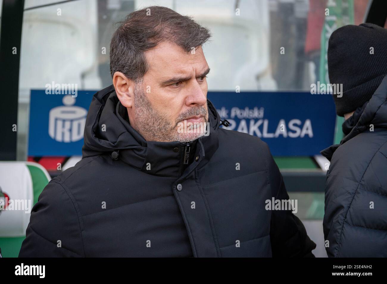 Radom, Polonia. 08.02.2025. Radomiak Radom coach João Henriques durante PKO BP EKSTRAKLASA. Radomiak Radom vs Śląsk Wrocław, Stadion im. Braci Czachorów, Struga 63, Radom, Polonia Foto Stock