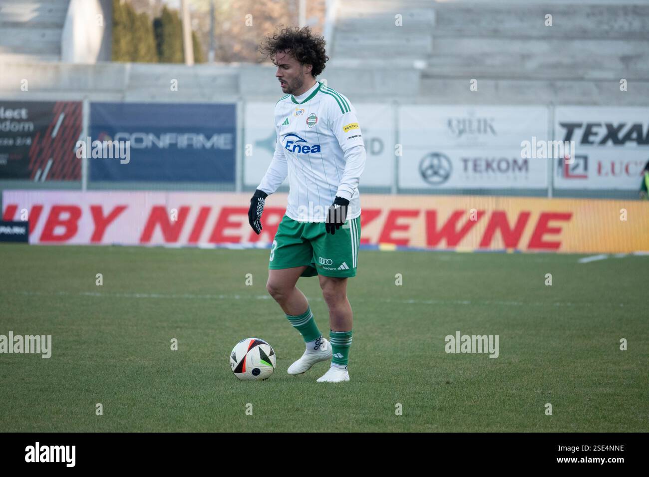 Radom, Polonia. 08.02.2025. Radomiak Radom giocatore Rafael Barbosa durante la partita PKO BP EKSTRAKLASA. Radomiak Radom vs Śląsk Wrocław, Stadion im. Braci Czachorów, Struga 63, Radom, Polonia Foto Stock
