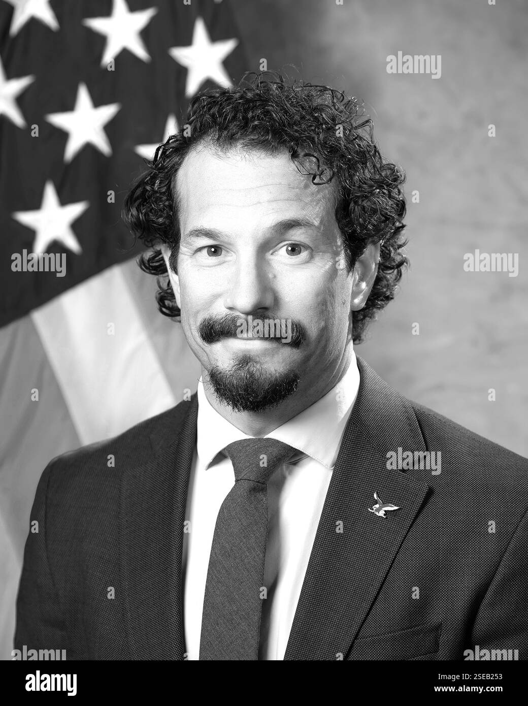 Brian Driscoll dell'FBI e' stato nominato Direttore facente funzione dell'agenzia federale. Il signor Driscoll e' entrato nell'FBI come agente speciale nel 2007. Fu inizialmente assegnato al New York Field Office, dove lavorò per la criminalità organizzata e in seguito divenne membro della SWAT. Nel marzo 2011, il signor Driscoll è stato selezionato come operatore per l'HRT dell'FBI. Alla fine, è diventato un leader del team HRT, responsabile della pianificazione e dell'esecuzione di soluzioni tattiche per promuovere le operazioni globali dell'FBI. Foto Stock