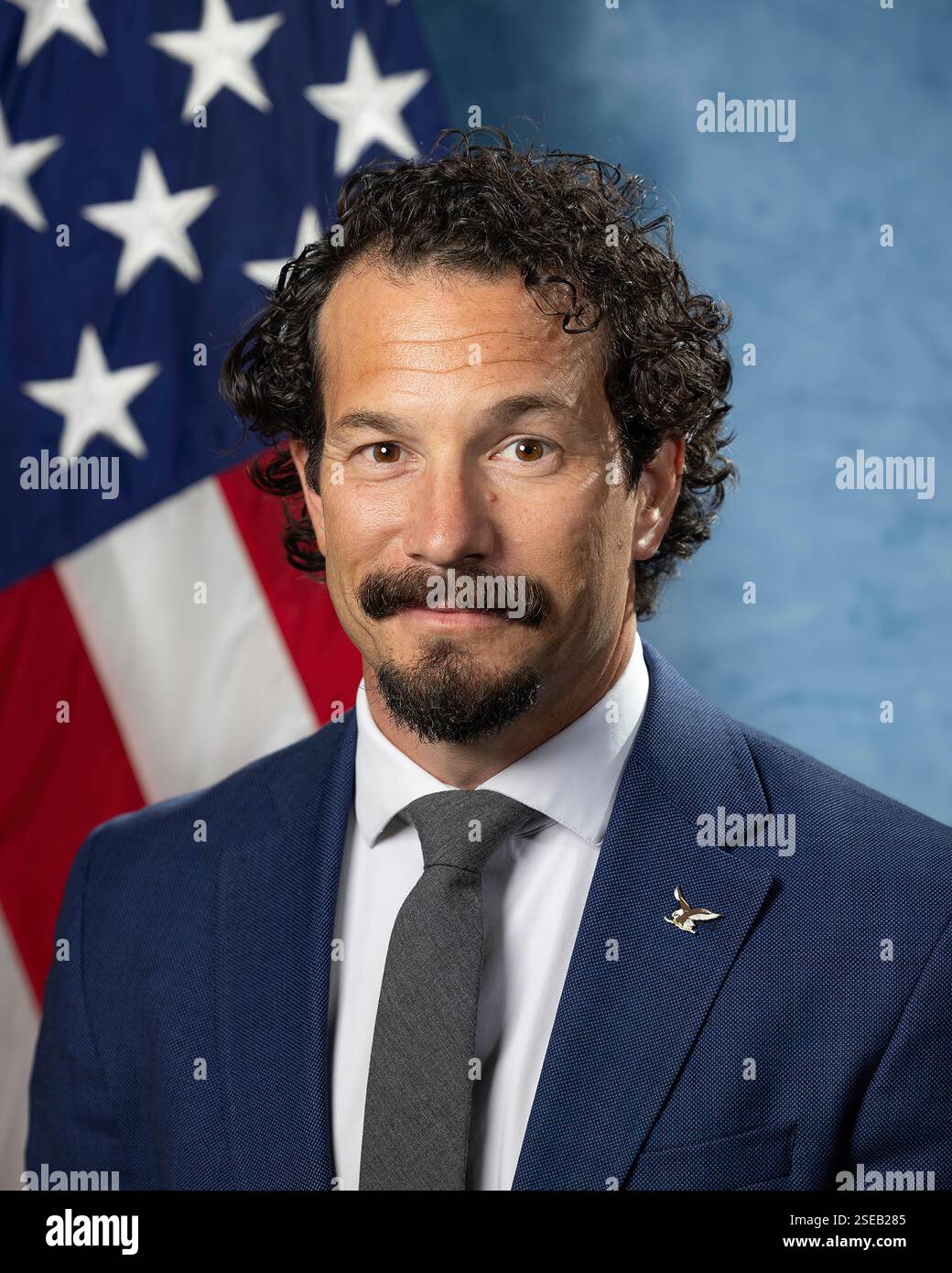 Brian Driscoll dell'FBI e' stato nominato Direttore facente funzione dell'agenzia federale. Il signor Driscoll e' entrato nell'FBI come agente speciale nel 2007. Fu inizialmente assegnato al New York Field Office, dove lavorò per la criminalità organizzata e in seguito divenne membro della SWAT. Nel marzo 2011, il signor Driscoll è stato selezionato come operatore per l'HRT dell'FBI. Alla fine, è diventato un leader del team HRT, responsabile della pianificazione e dell'esecuzione di soluzioni tattiche per promuovere le operazioni globali dell'FBI. Foto Stock