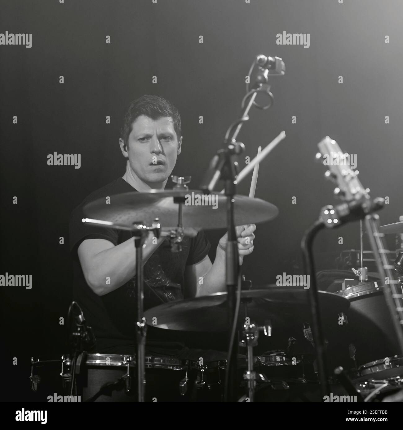 Belfast, Regno Unito. 8 febbraio 2025. 08/02/2025 Slow Readers Club si esibisce al Limelight di Belfast. Crediti: Bonzo/Alamy Live News Foto Stock