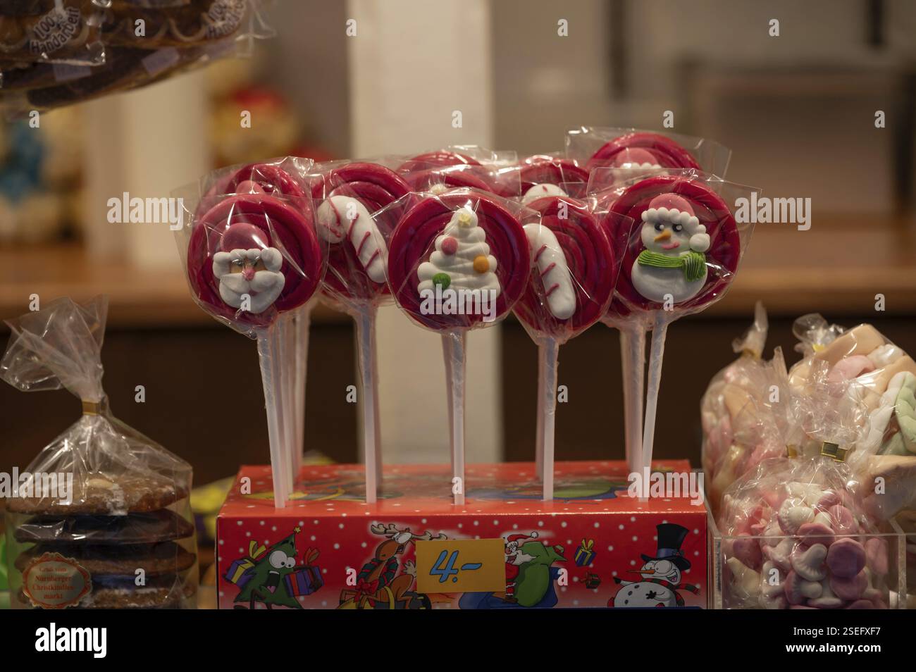Lecca per bambini al mercatino di Natale, Baviera, Norimberga, Franconia media, Baviera, Germania, Europa Foto Stock