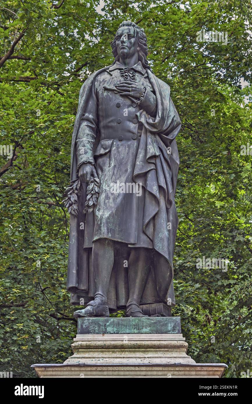 Schiller Monument on Maximiliansplatz, Maxvorstadt, Monaco, Baviera, Germania, Europa Foto Stock