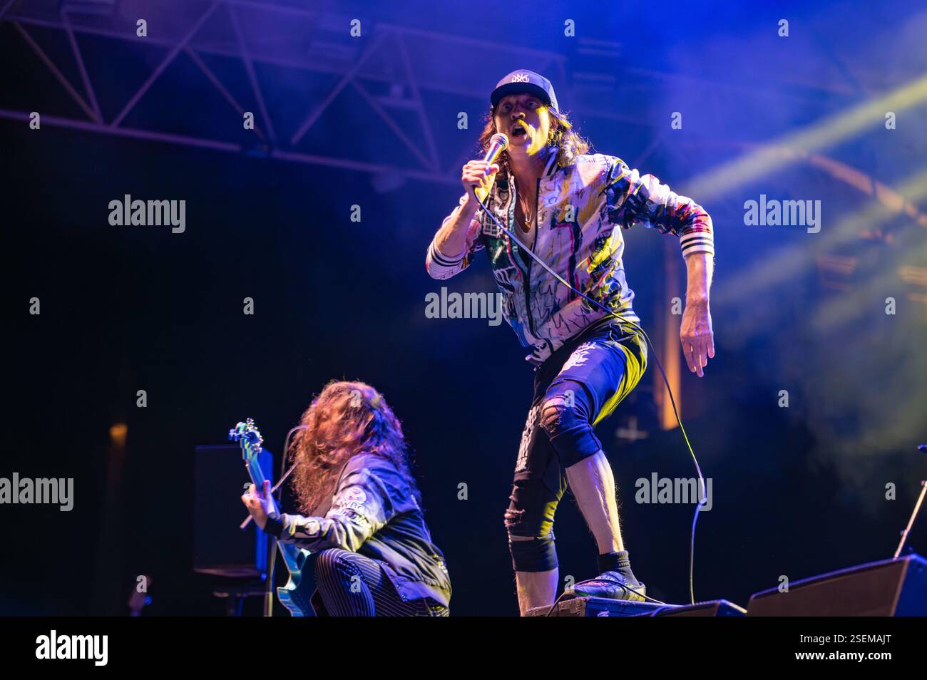 Londra, Regno Unito. 8 febbraio 2025. I Gipsy punk Gogol Bordello si esibiscono all'Alexandra Palace supportando Dropkick Murphys. Cristina Massei/Alamy Live News Foto Stock
