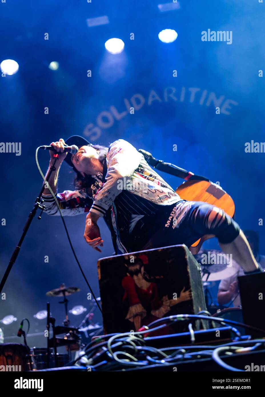 Londra, Regno Unito. 8 febbraio 2025. I Gipsy punk Gogol Bordello si esibiscono all'Alexandra Palace supportando Dropkick Murphys. Cristina Massei/Alamy Live News Foto Stock
