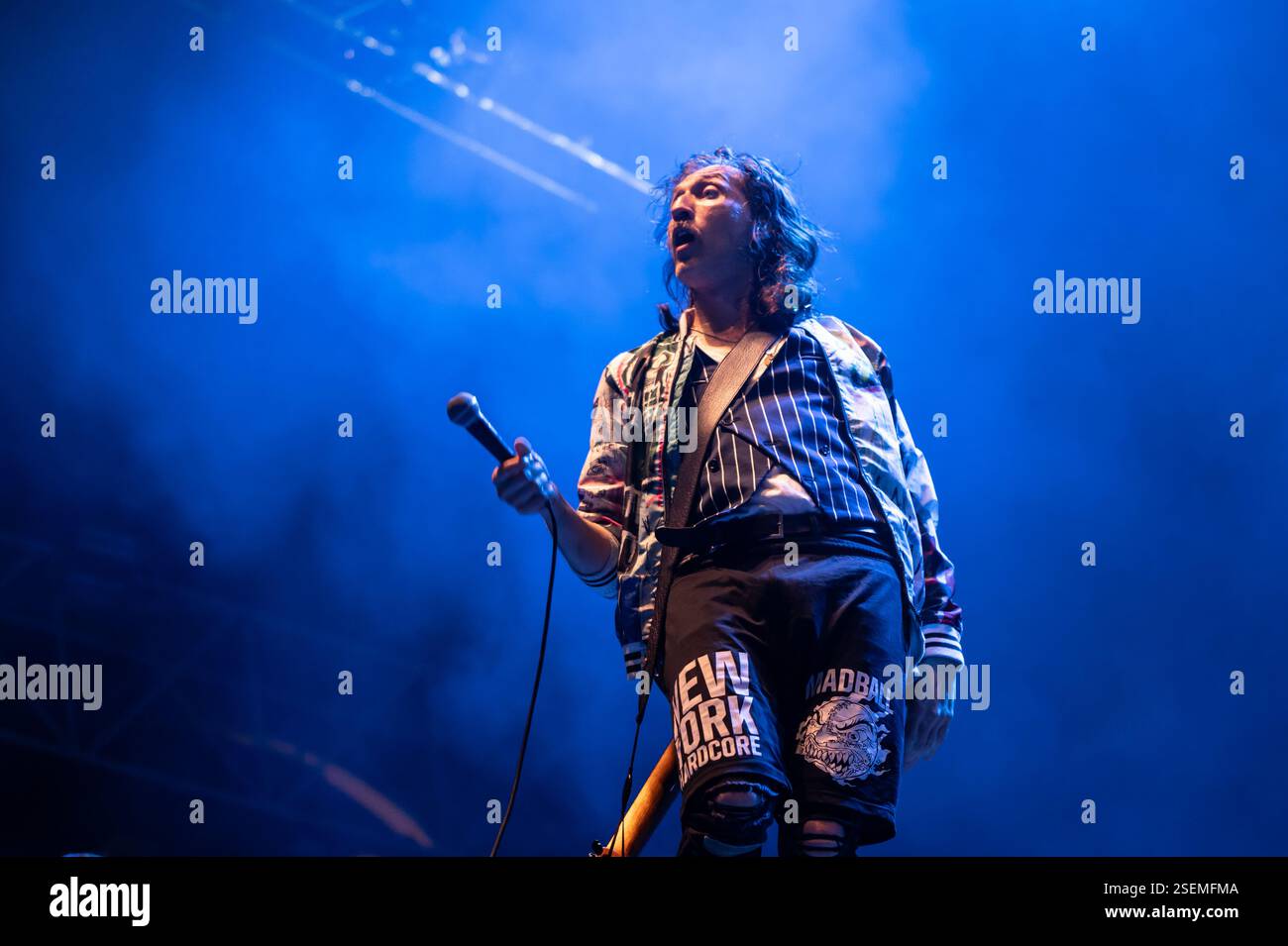 Londra, Regno Unito. 8 febbraio 2025. I Gipsy punk Gogol Bordello si esibiscono all'Alexandra Palace supportando Dropkick Murphys. Cristina Massei/Alamy Live News Foto Stock