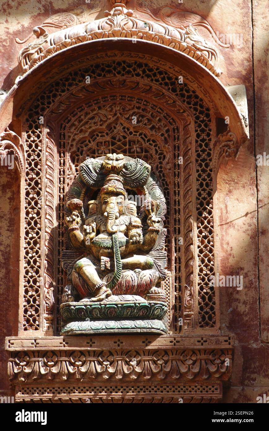 Idolo del signore Ganesh vicino a patwa haveli, Jaisalmer, Rajasthan, India, Asia Foto Stock