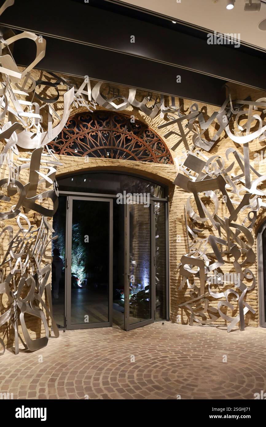 Valencia, Spagna - 27 dicembre 2024: Centro artistico Hortensia Herrero a Valencia Foto Stock